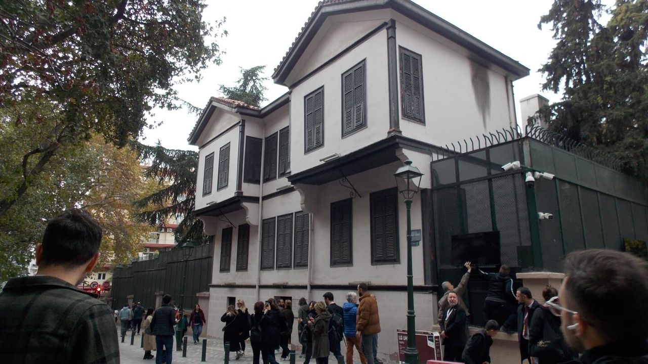 Dom, w którym urodził się Atatürk, ponownie otwarty: w Salonikach zostanie wystawionych ponad 1000 dzieł