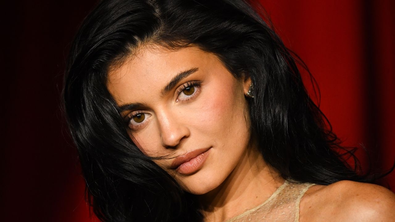 Kylie Jenner's New Trendy Flip Flops Are Impossible to Get