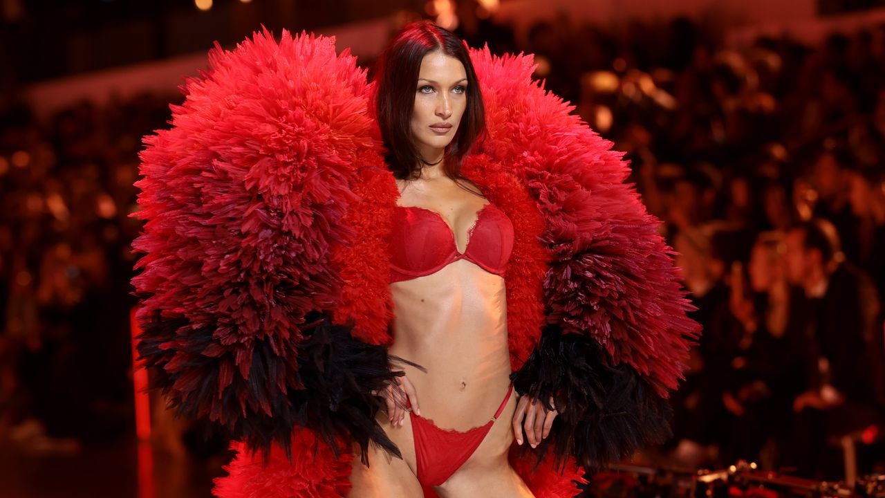 How to Watch the Victoria's Secret Fashion Show 2025: Live Stream, TV & More