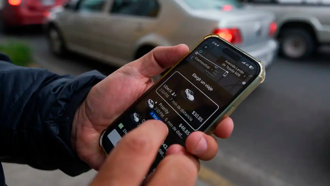 Uber no tiene porqué transferir sus obligaciones al usuario: Sheinbaum