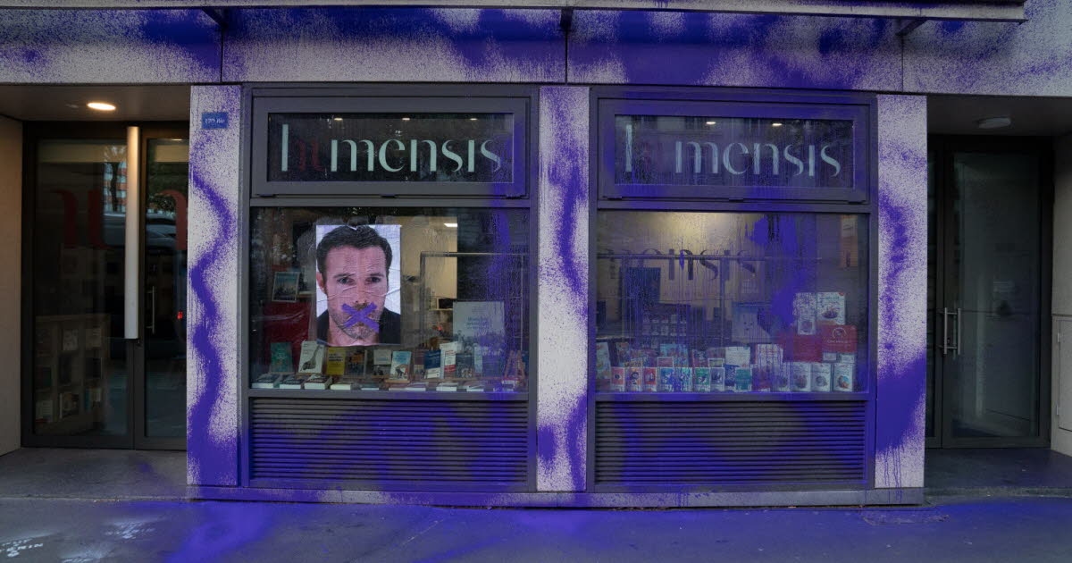Sexual violence. "Bedos born before shame": feminists cover the facade of the actor's publisher