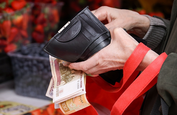 Официальная годовая инфляция в России опустилась ниже 8%