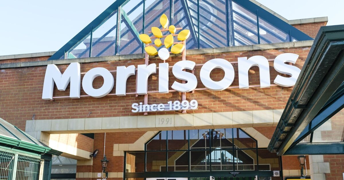 Morrisons makes first move in pre-Christmas supermarket price war