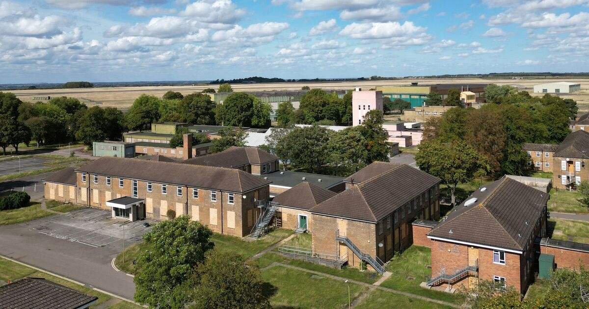 Furia por los planes de convertir la sede de Dambusters en un centro de detención de migrantes