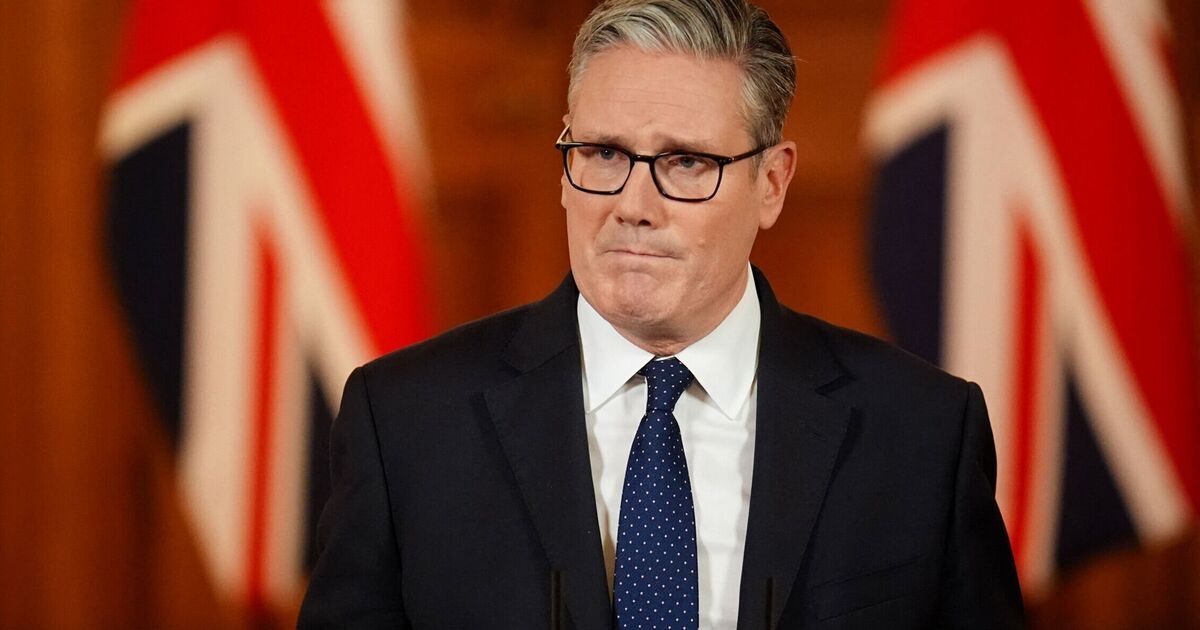 Starmer'ın eski üst düzey memuru Simon Case, açık bir 'tehdit' nedeniyle Çin casusluk fiyaskosuna karıştı