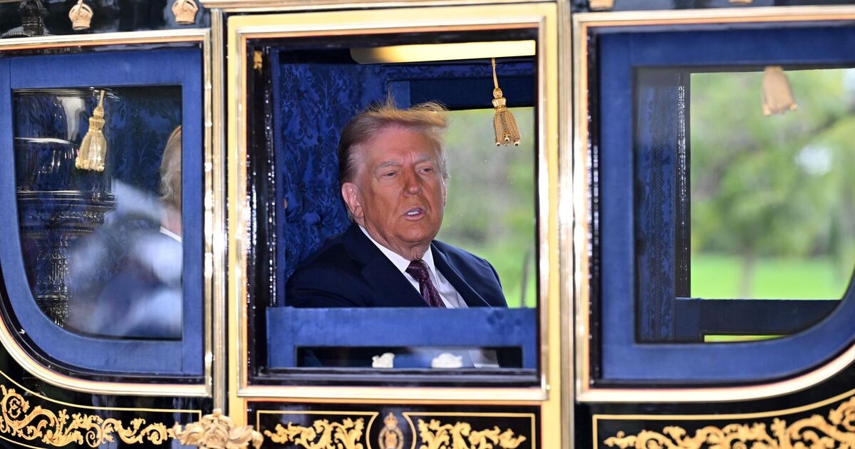 Koninklijke familie LIVE: Donald Trumps koetsrit bespot als 'gênant'