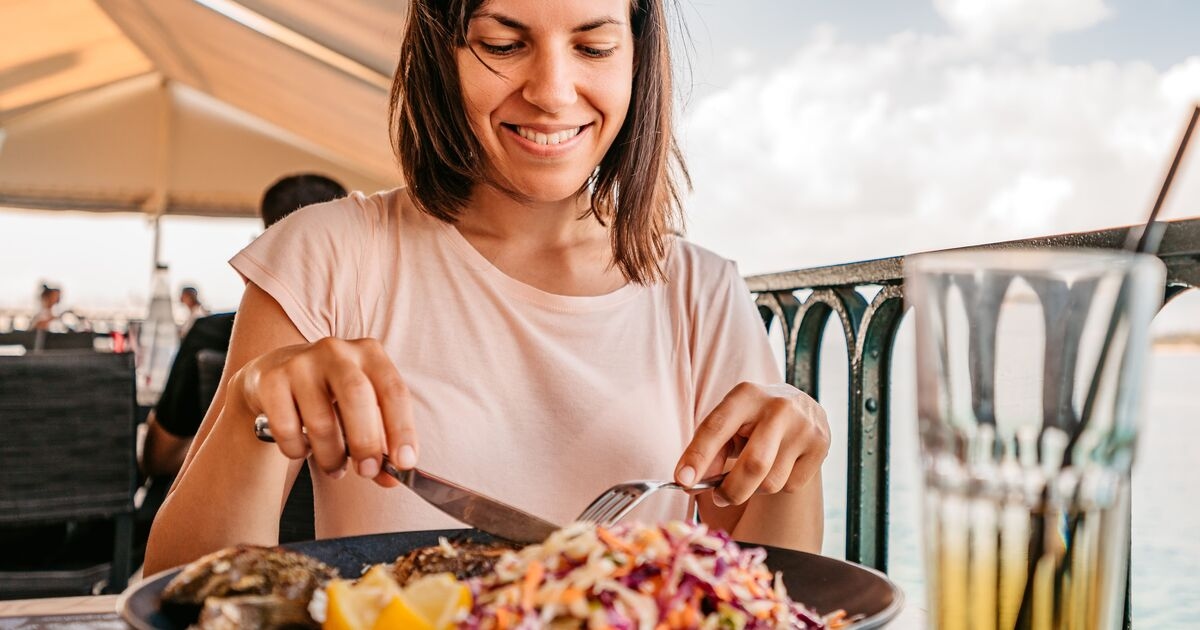 Un experto en pérdida de peso afirma que este "superalimento" de 79 peniques reduce el colesterol y mejora la salud intestinal.