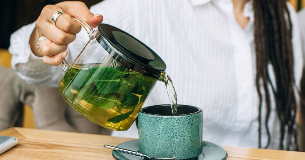 Beber té 2p 'antiguo' ayuda a limpiar el cuerpo del colesterol malo