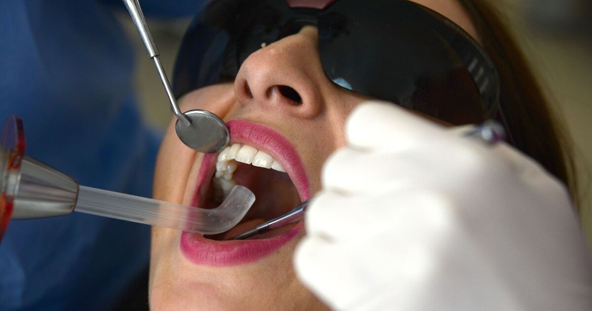 'I'm a dentist and I can tell 7 things about your health before you say a word'