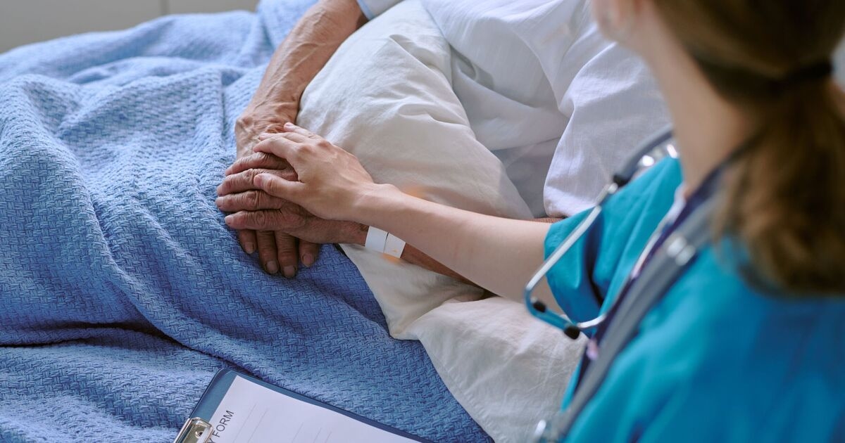 'I'm a palliative care doctor - here are the 3 things people want to do before death'
