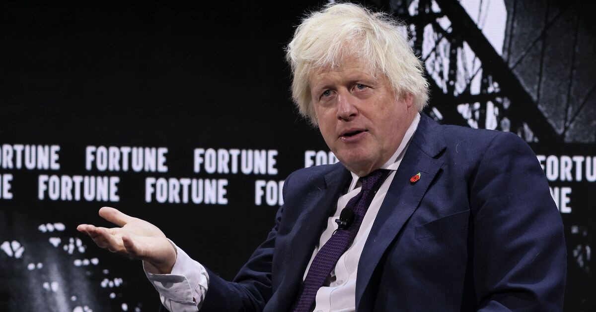 'Chocante!' Deputado conservador critica Boris Johnson após ele tentar defender histórico migratório