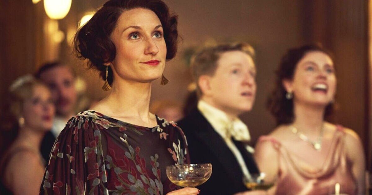 Una star scandalosa afferma che sarebbero "pazzi" a non realizzare la seconda stagione di questo avvincente dramma in costume