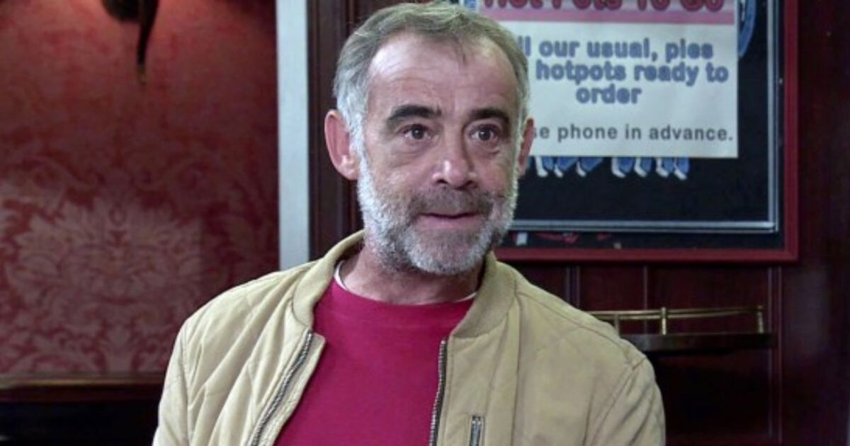 La impactante mentira de Kevin Webster de Coronation Street después de cavar un hoyo peligroso