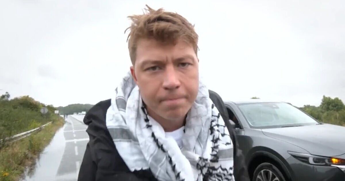 Patrick Christys, do Moment GB News, entra em conflito com traficante de migrantes na França