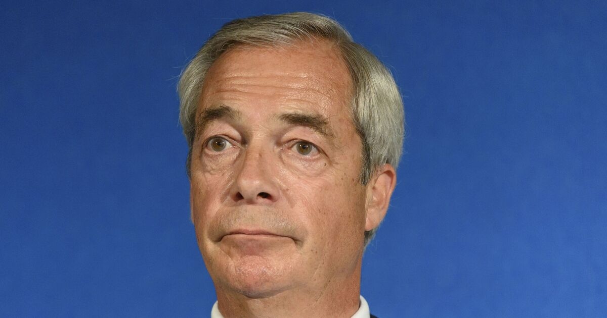 Labour Minister torn apart by furious GB News star over Farage remark with just 3 words