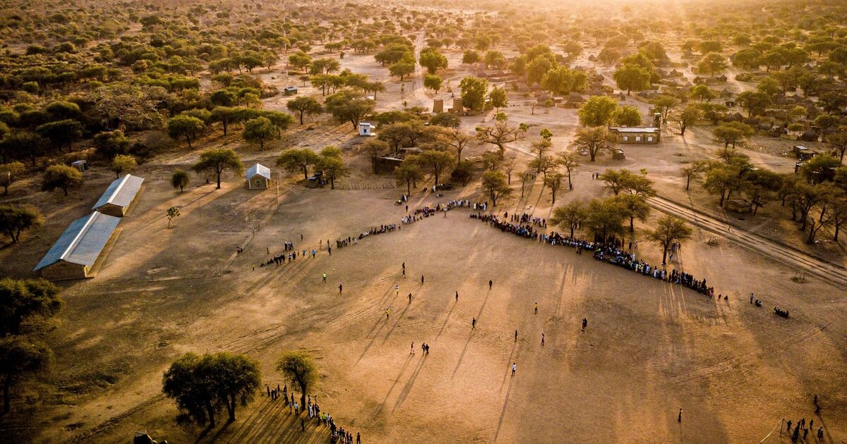 J'ai visité les 54 pays d'Afrique. Mon pays préféré est celui où il y a tellement de poussière qu'on ne peut même pas respirer.