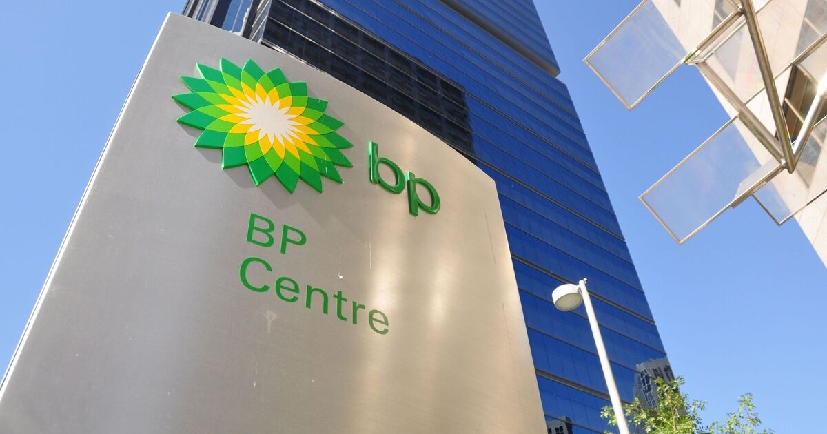 BP recorta el gasto neto cero en casi 4.000 millones de libras esterlinas en un renovado enfoque en el petróleo y el gas