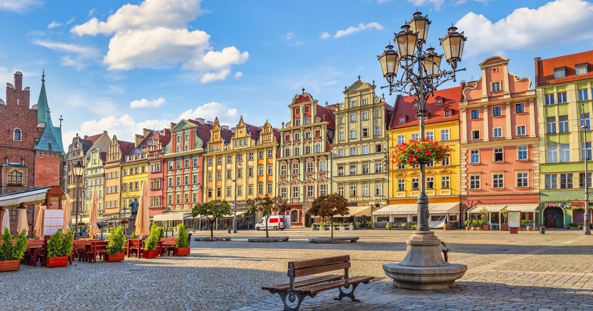 A bela cidade a apenas 2,5 horas de Londres foi eleita o melhor destino econômico da Europa