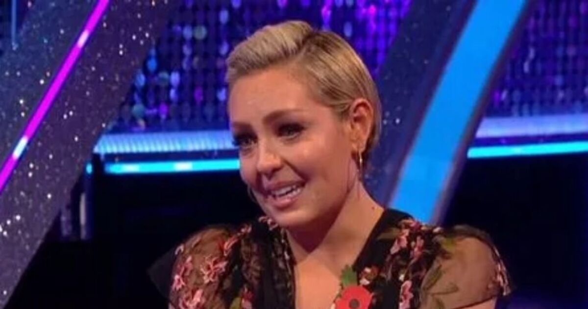 Amy Dowden di Strictly trattiene le lacrime mentre fa un emozionante annuncio sul suo cancro