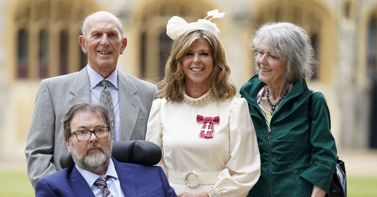 Kate Garraway subisce una battuta d'arresto "shock" mentre affronta i debiti del defunto marito Derek Draper
