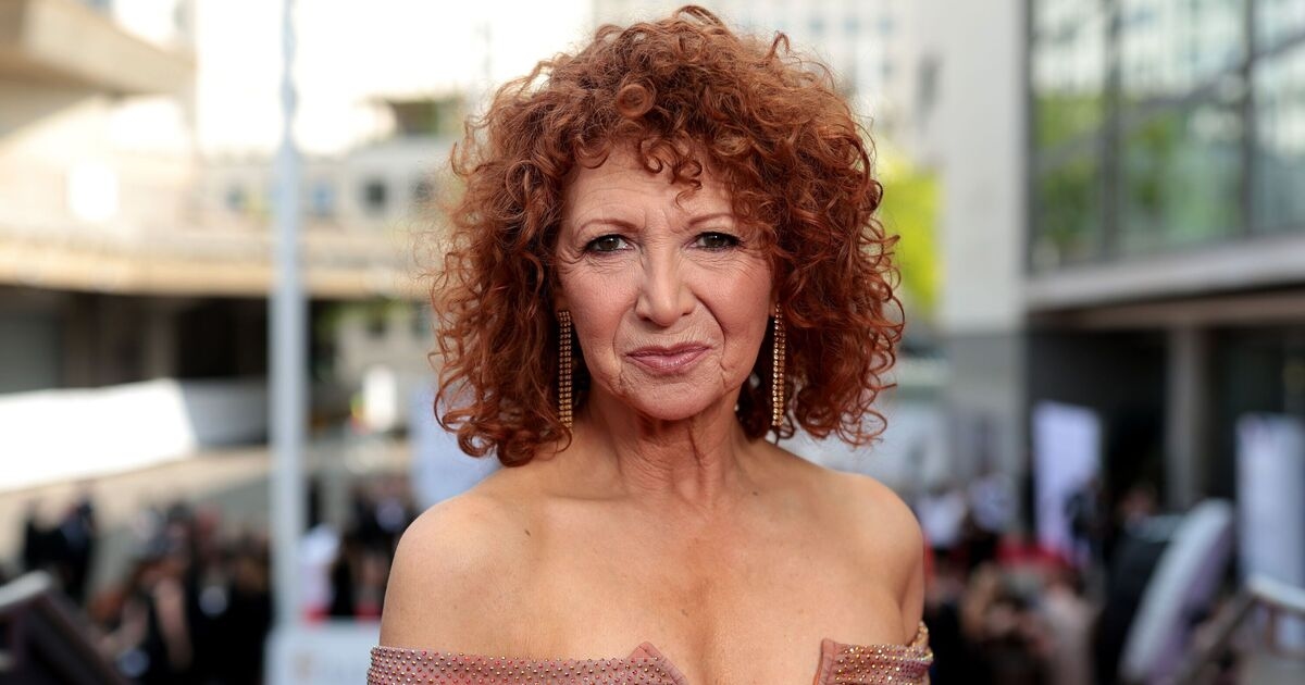 A famosa sobrinha atriz de Bonnie Langford, que estrelou em Hollyoaks e Casualty