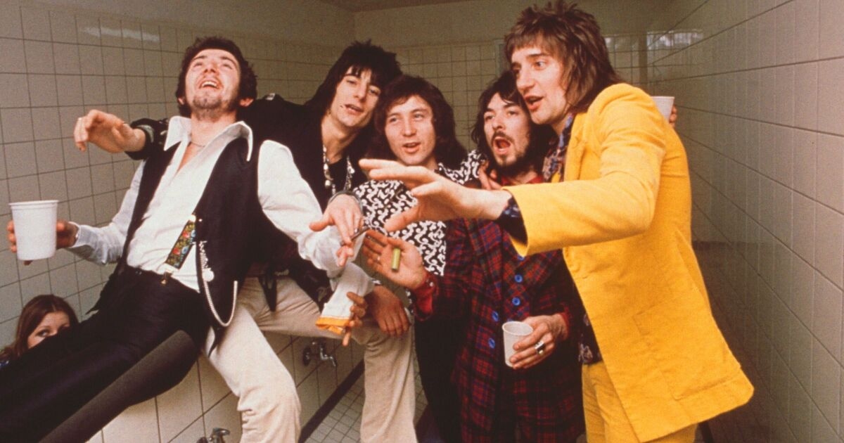 Rod Stewart rivela il vero motivo per cui l'iconico gruppo degli anni '60 The Faces si è improvvisamente sciolto