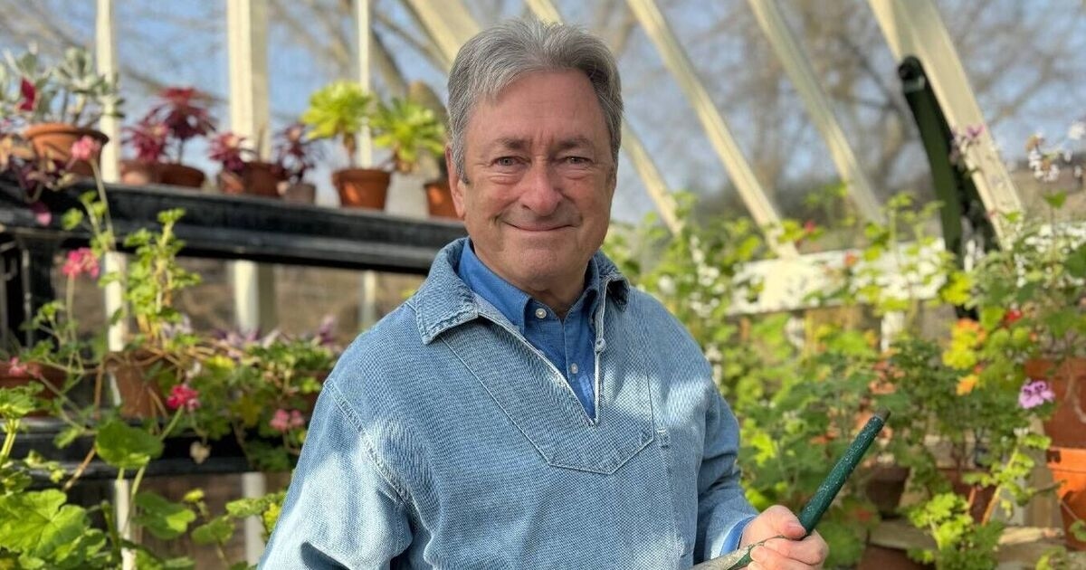 Problemas de saúde de Alan Titchmarsh: de problema "invisível" a "medo de morrer" após tragédia