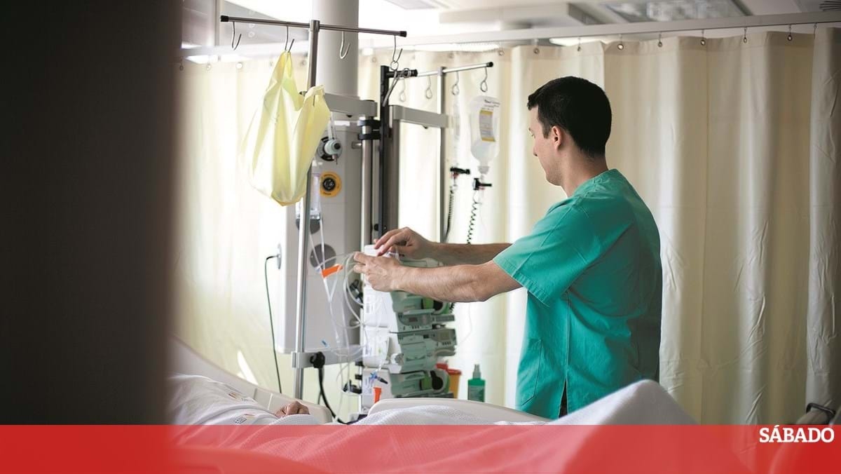 <![CDATA[ Médicos contra enfermeiros a passar receitas. O que está em causa? ]]>