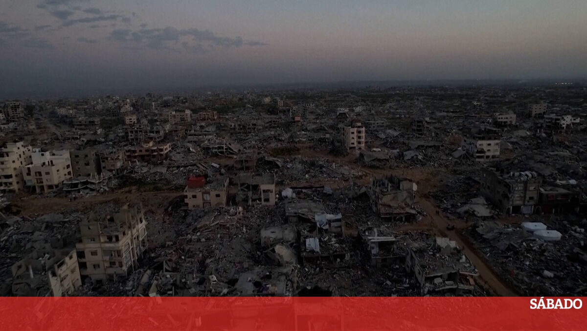 <![CDATA[ Faixa de Gaza: Hamas entrega sete reféns à Cruz Vermelha ]]>