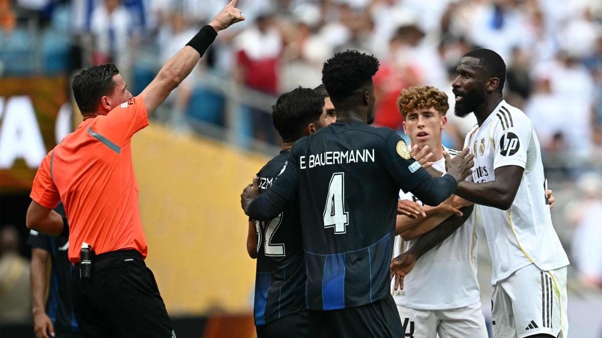 Rudiger vítima de racismo: FIFA abre investigação sobre Cabral. Ele corre o risco de uma longa suspensão