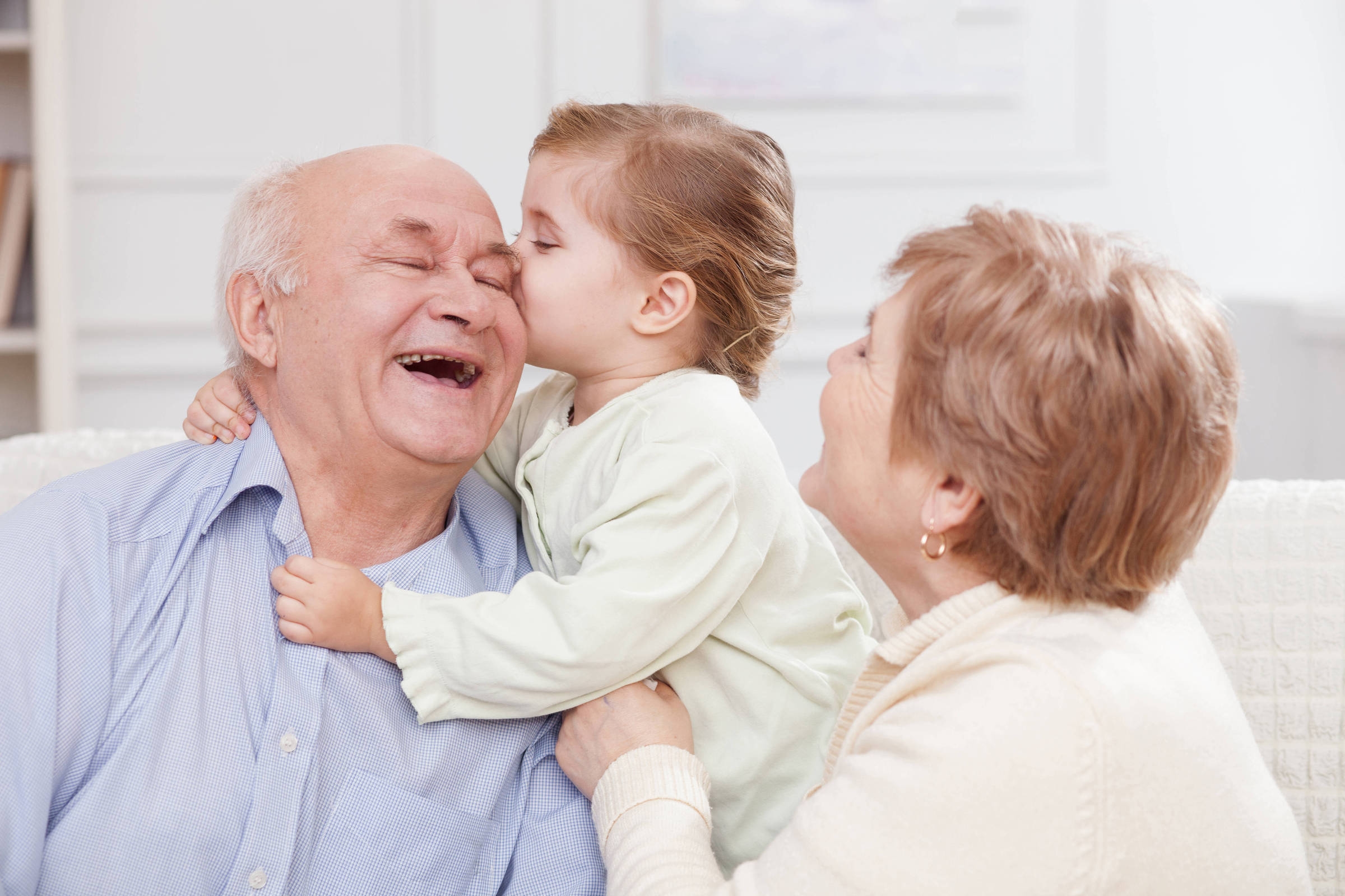 Grandparents' Day: Can caring for grandchildren entitle you to a tax refund and an INSS pension? Find out more