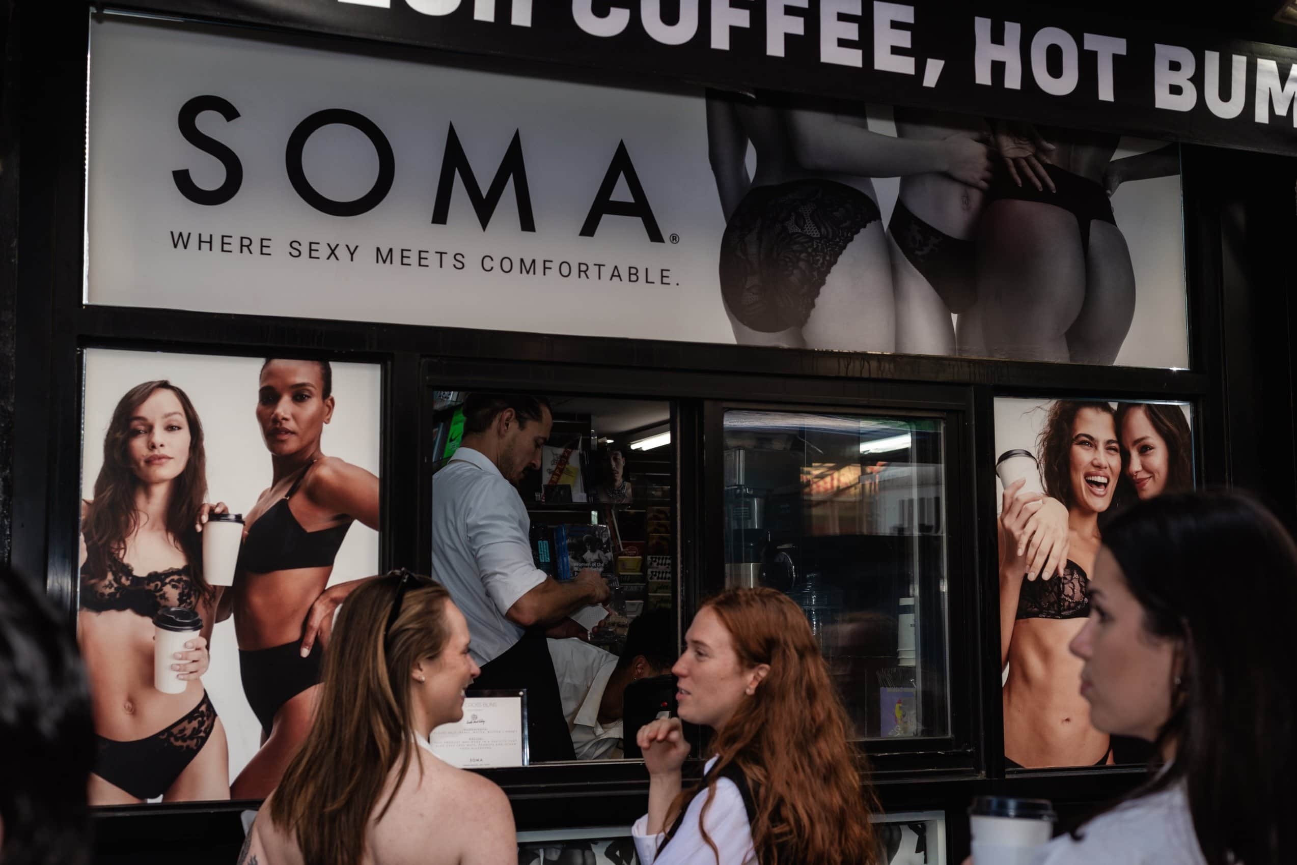 A nova revista pop-up icônica da Soma chegou para atender a todas as suas necessidades na NYFW