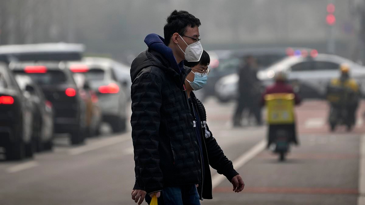 Los médicos emiten una advertencia sanitaria urgente ante el nuevo y peligroso virus Covid procedente de China que desencadena un brote en EE. UU.