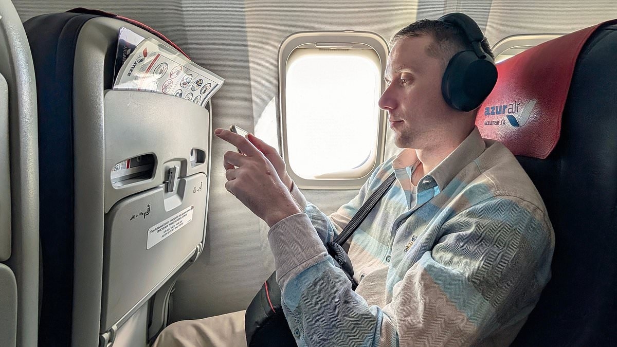 Se insta a los pasajeros nerviosos a abandonar un hábito común durante el vuelo que puede empeorarlos MUCHO.