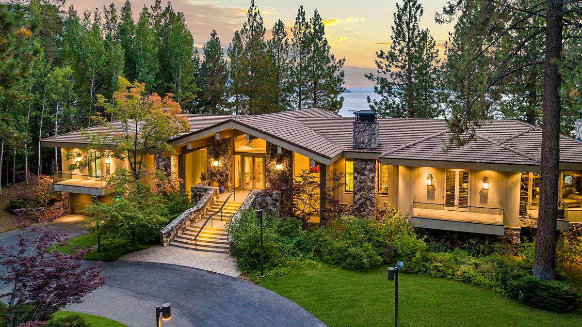 I funzionari del lago Tahoe hanno emesso un avviso sull'acqua... poiché hanno avvertito che il sistema era potenzialmente contaminato da feci