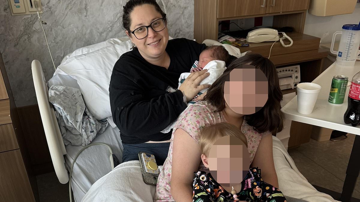 Pensavo che il mio mal di schiena fosse un calcolo renale... Sono rimasta scioccata nello scoprire che ero incinta di nove mesi e in travaglio