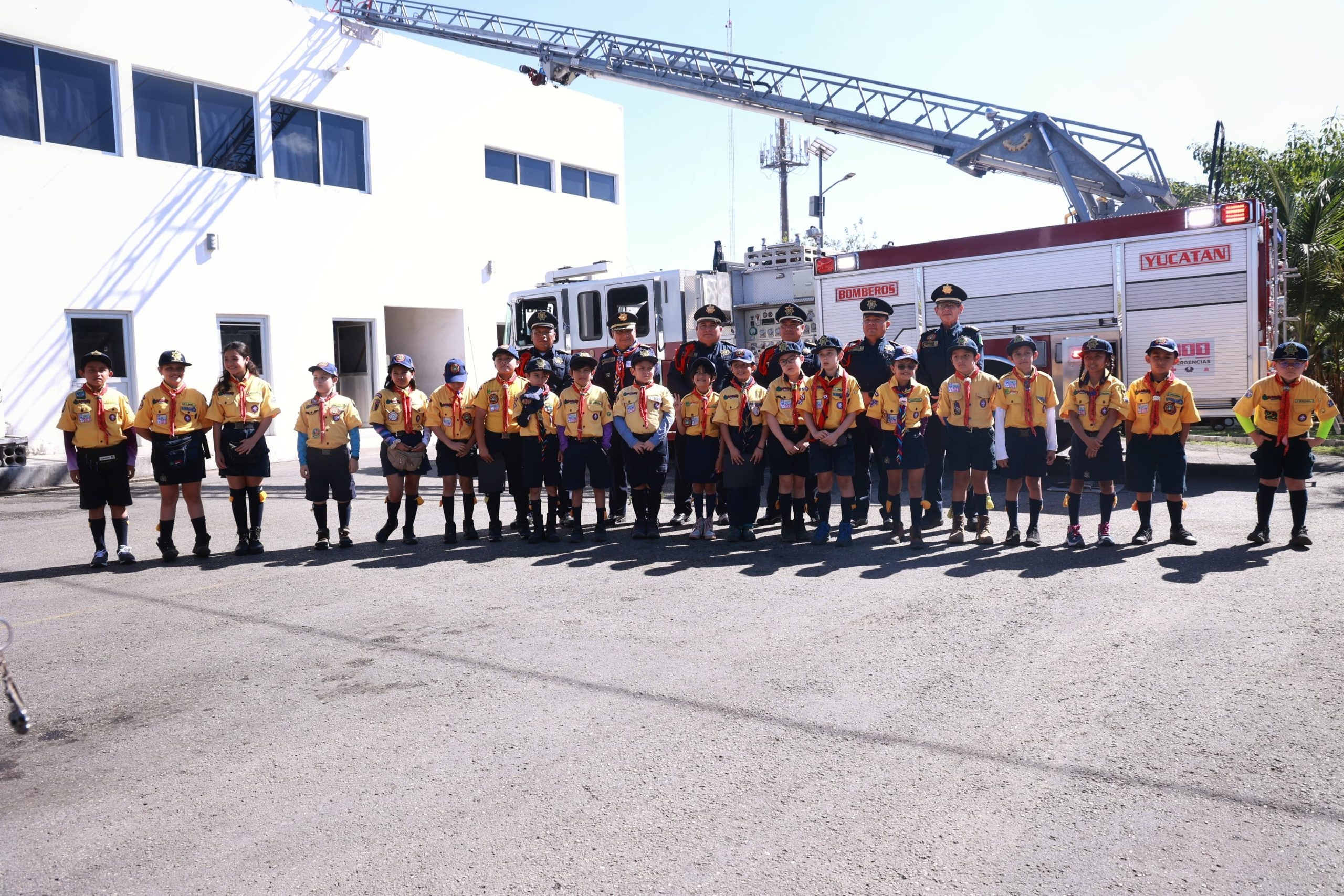 Semana Scout 2025: Actividades de lobeznas y lobatos como “Bomberos por un día”