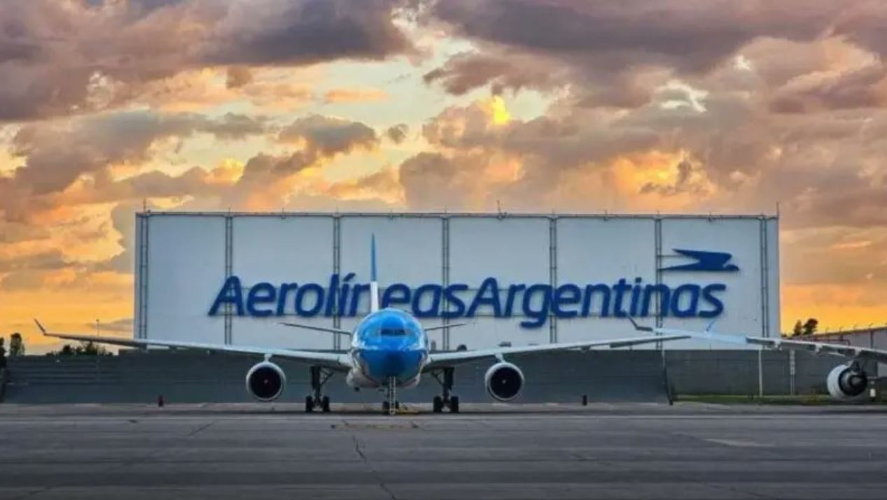 In Argentina continuano le proteste dei controllori di volo: i voli vengono cancellati e ritardati.
