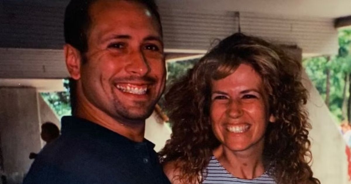 Esposa infiel ateou fogo no marido e atropelou-o com uma van