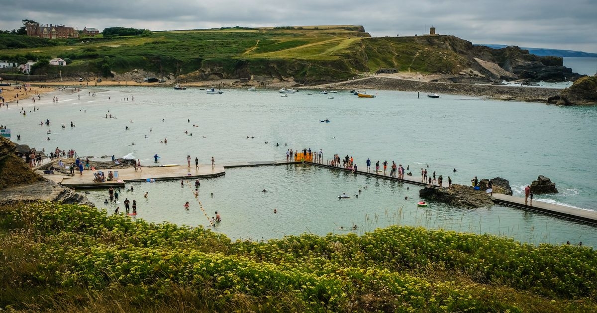 La piscina di marea "magica" è gratuita e "perfetta per nuotare in inverno"