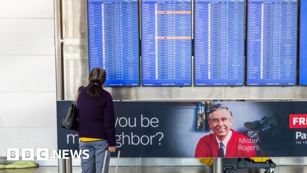 La chiusura potrebbe ridurre i voli statunitensi "a un rivolo", avverte il segretario ai trasporti