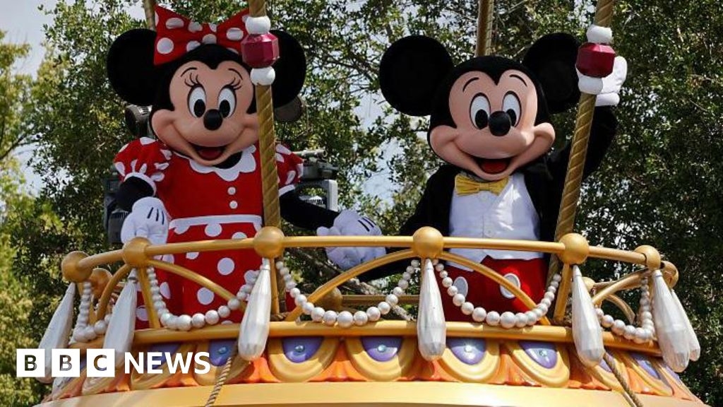 Disney realiza cientos de despidos más mientras reduce costos