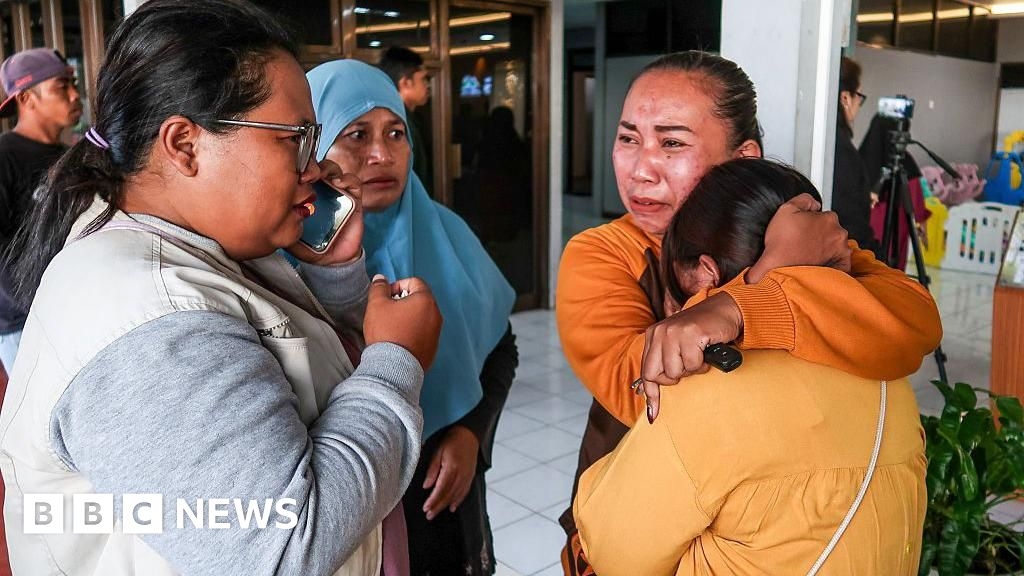 Quatro mortos e dezenas desaparecidos após naufrágio de balsa em Bali