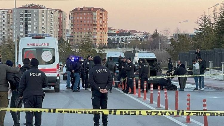 Explosão em carro em frente ao hospital em Konya: Mustafa, de 3 meses, e sua tia morreram, pais ficaram feridos