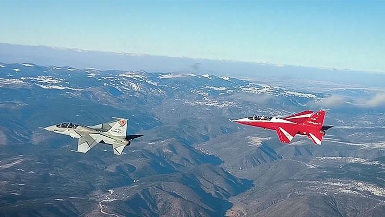 Twee Hürjets tegelijk in de lucht! TUSAŞ deelde: We schrijven geschiedenis met onze halvemaanstervleugels