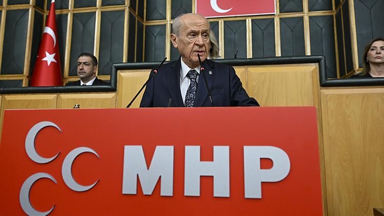Mensaje del 15 de julio del líder del MHP, Bahçeli: La epopeya de la resurrección nacional es el levantamiento de la nación contra la ocupación y la traición.