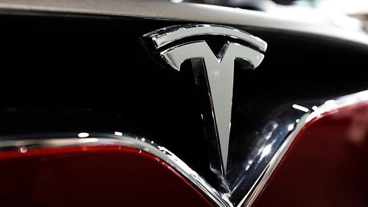 Tesla signe un contrat massif de 16,5 milliards de dollars pour des puces avec Samsung