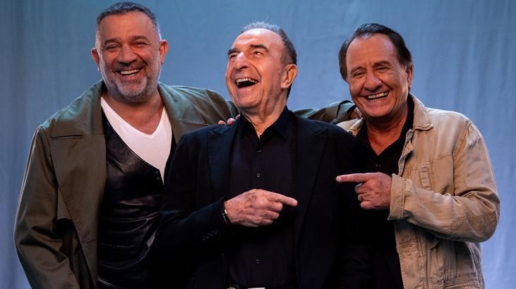 20º aniversário imortalizado em Arka Sokaklar