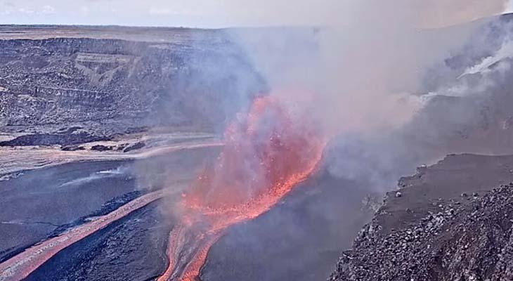 Vulcão Kilauea no Havaí entra em erupção pela 32ª vez: lava sobe 100 metros!
