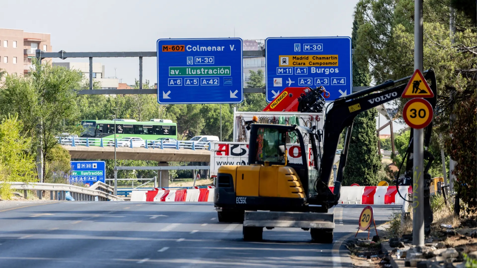 The closure of the M-40 is added this weekend to the many works underway in Madrid.